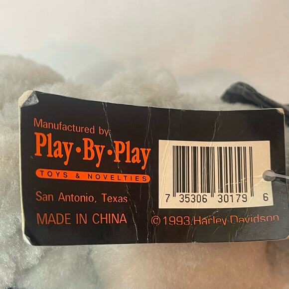 Harley-Davidson Bulldog Plush with Faux Leather Hat - Picture 8 of 10